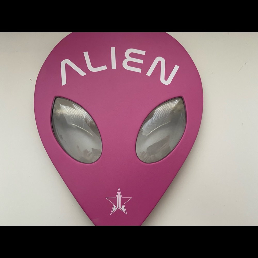 Jeffree Star Alien palette